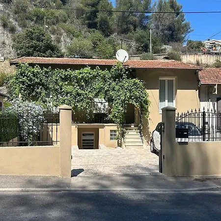 En Rez-de-maison Ницца