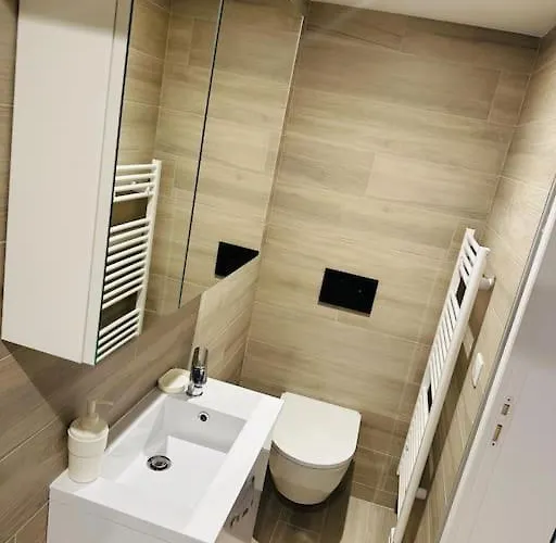 Appartement Bel Appartement Renove 3 Chambres - Proche Centre *